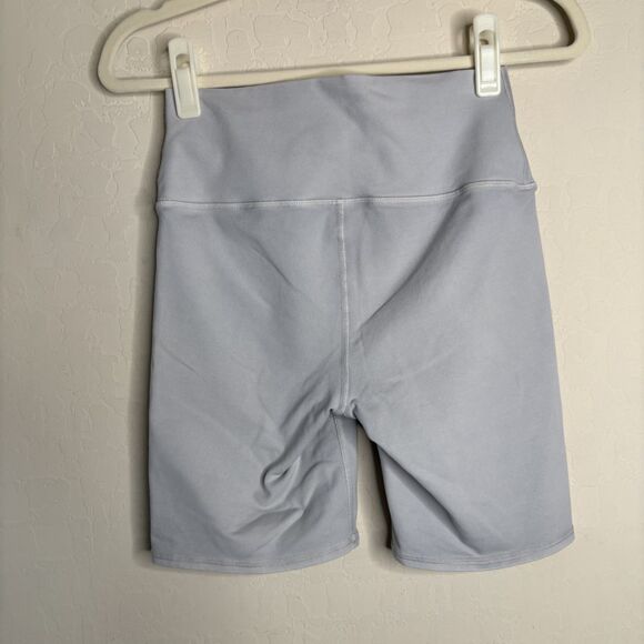 Alo Yoga Workout Set - Picture 8 of 13